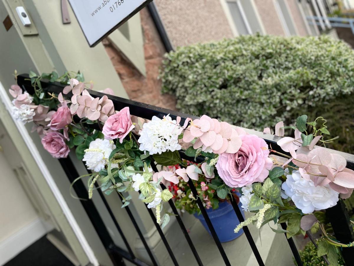 Abbey House B & B Penrith Buitenkant foto